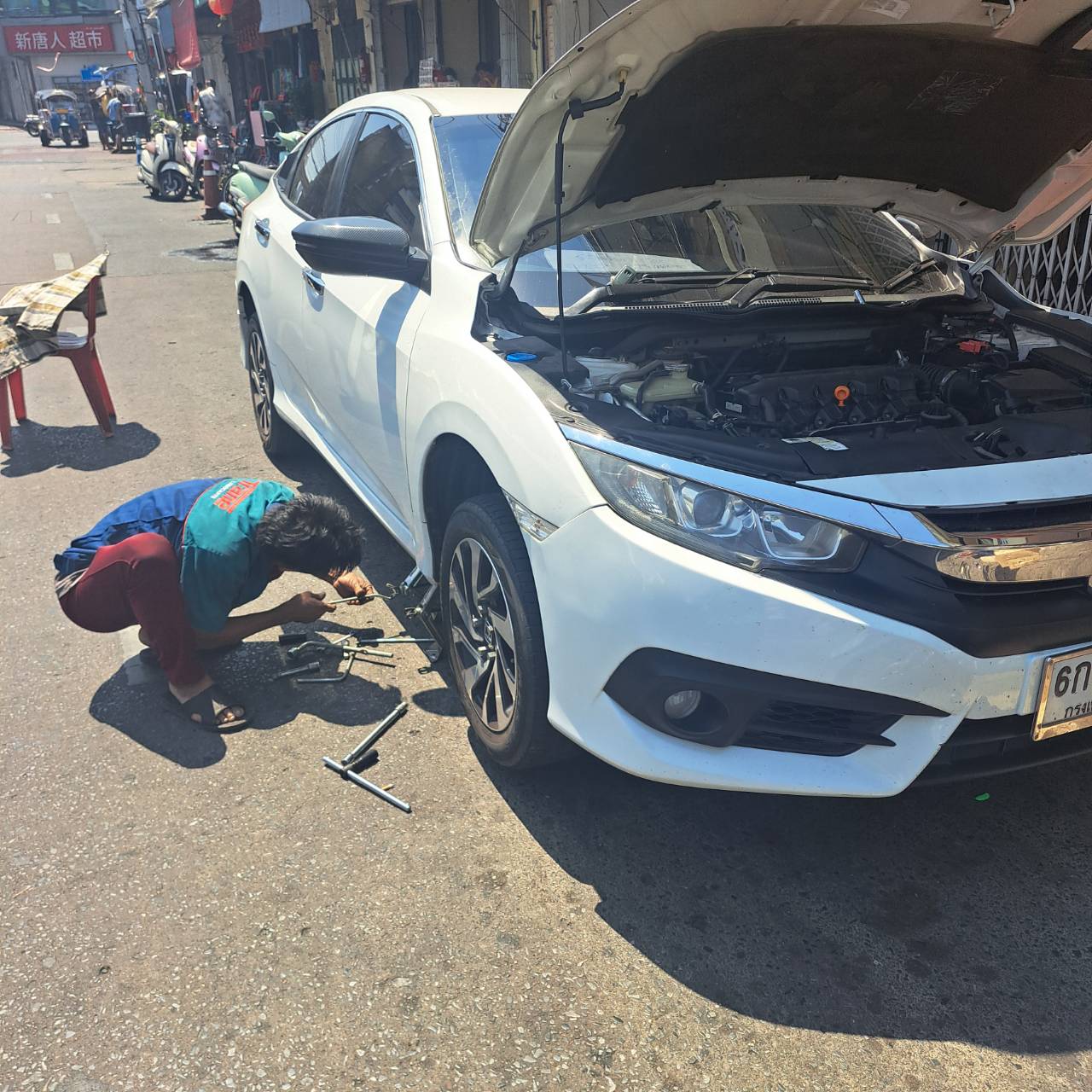 18 - https://ซ่อมรถ-แบตเตอรี่รถใกล้ฉัน.com | บริการซ่อมรถนอกสถานที่ 24 ชั่วโมง ครอบคลุมงานซ่อมทั่วไป เปลี่ยนแบตเตอรี่ เติมน้ำยาแอร์ ตรวจช่วงล่าง เปลี่ยนถ่ายน้ำมันเครื่อง และไดชาร์จ-ไดสตาร์ท ครบจบที่เดียว 18 - https://ซ่อมรถ-แบตเตอรี่รถใกล้ฉัน.com | บริการซ่อมรถนอกสถานที่ 24 ชั่วโมง ครอบคลุมงานซ่อมทั่วไป เปลี่ยนแบตเตอรี่ เติมน้ำยาแอร์ ตรวจช่วงล่าง เปลี่ยนถ่ายน้ำมันเครื่อง และไดชาร์จ-ไดสตาร์ท ครบจบที่เดียว