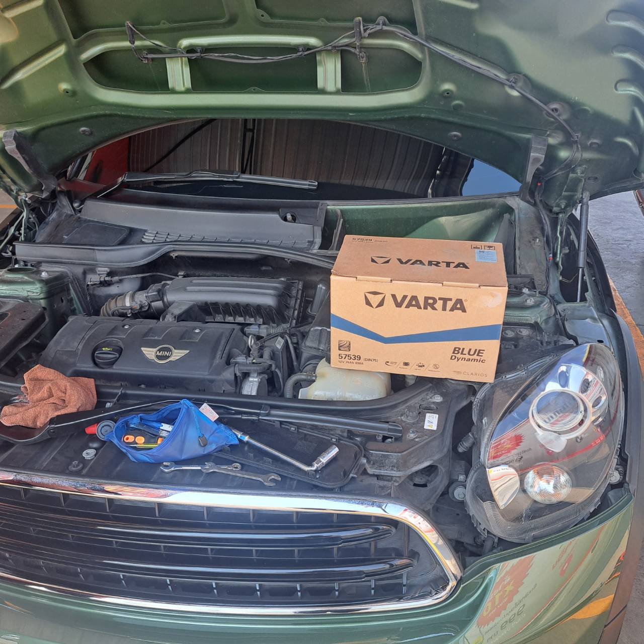 19 - https://ซ่อมรถ-แบตเตอรี่รถใกล้ฉัน.com | บริการซ่อมรถนอกสถานที่ 24 ชั่วโมง ครอบคลุมงานซ่อมทั่วไป เปลี่ยนแบตเตอรี่ เติมน้ำยาแอร์ ตรวจช่วงล่าง เปลี่ยนถ่ายน้ำมันเครื่อง และไดชาร์จ-ไดสตาร์ท ครบจบที่เดียว 19 - https://ซ่อมรถ-แบตเตอรี่รถใกล้ฉัน.com | บริการซ่อมรถนอกสถานที่ 24 ชั่วโมง ครอบคลุมงานซ่อมทั่วไป เปลี่ยนแบตเตอรี่ เติมน้ำยาแอร์ ตรวจช่วงล่าง เปลี่ยนถ่ายน้ำมันเครื่อง และไดชาร์จ-ไดสตาร์ท ครบจบที่เดียว